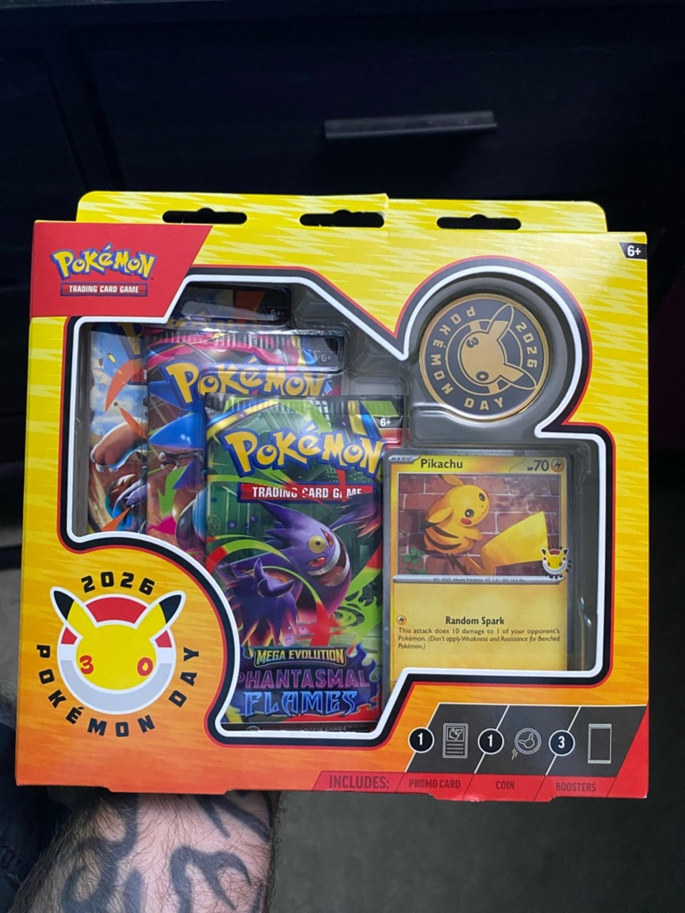 Pokemon 2026 Pikachu Collector Gift Set - Yellow Packaging